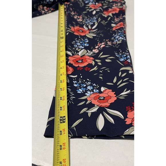 Lands End Pants Womens 8 Mid Rise Stretch Knit Blue White Floral Slim Leg - Picture 8 of 10